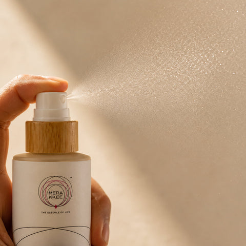 MERAKKEE Hair & Beard Leave-On Spray for Men — fine mist spray into air texture — Pearl Coconut Vitamin B5 Saffron formula