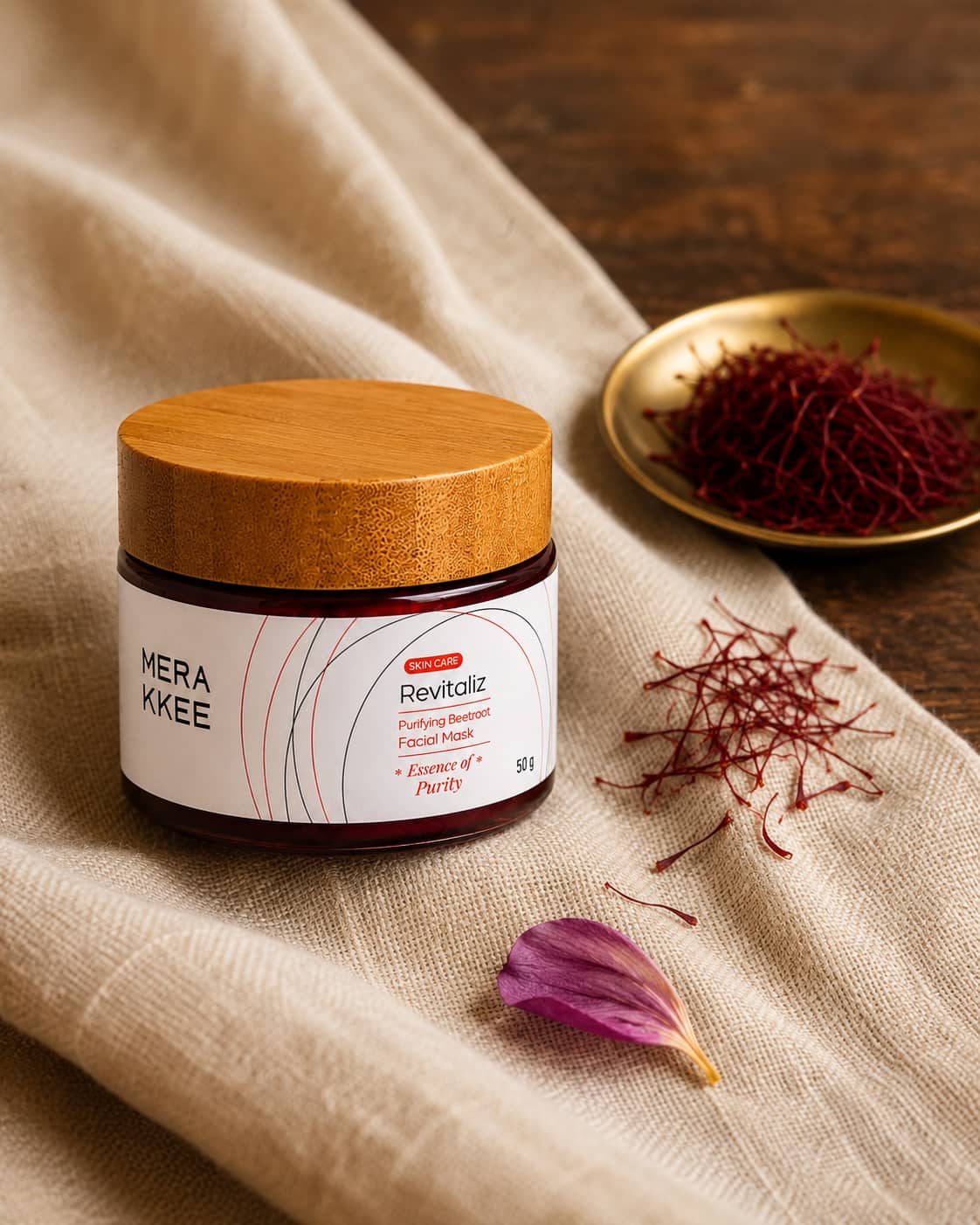MERAKKEE Purifying Beetroot Facial Mask — Beetroot Extract and Saffron hero ingredients close-up — Essence of Purity India