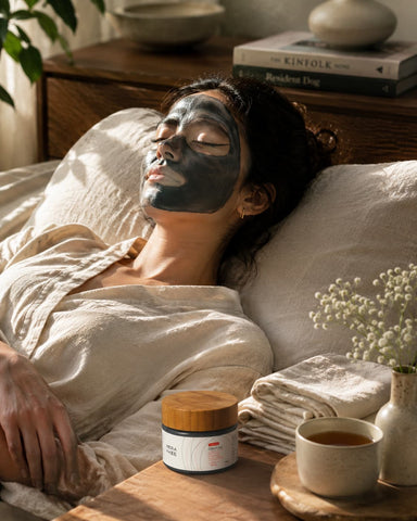MERAKKEE Purifying Charcoal Facial Mask — deep detox facial ritual lifestyle — Revitaliz premium India UAE