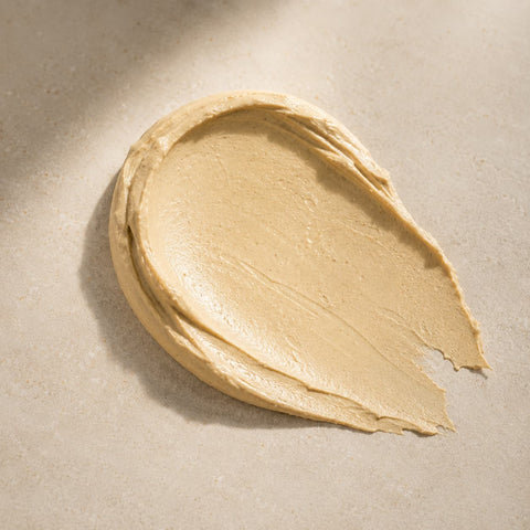 MERAKKEE Purifying Clay Facial Mask - earthy clay mask texture swatch on white - Multani Mitti Curcumin Honey formula