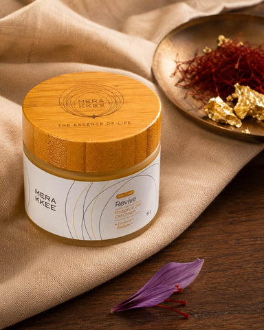 MERAKKEE Radiance 24K Gel Cream — 24K Gold Leaf and Saffron hero ingredients close-up — Essence of Radiance India