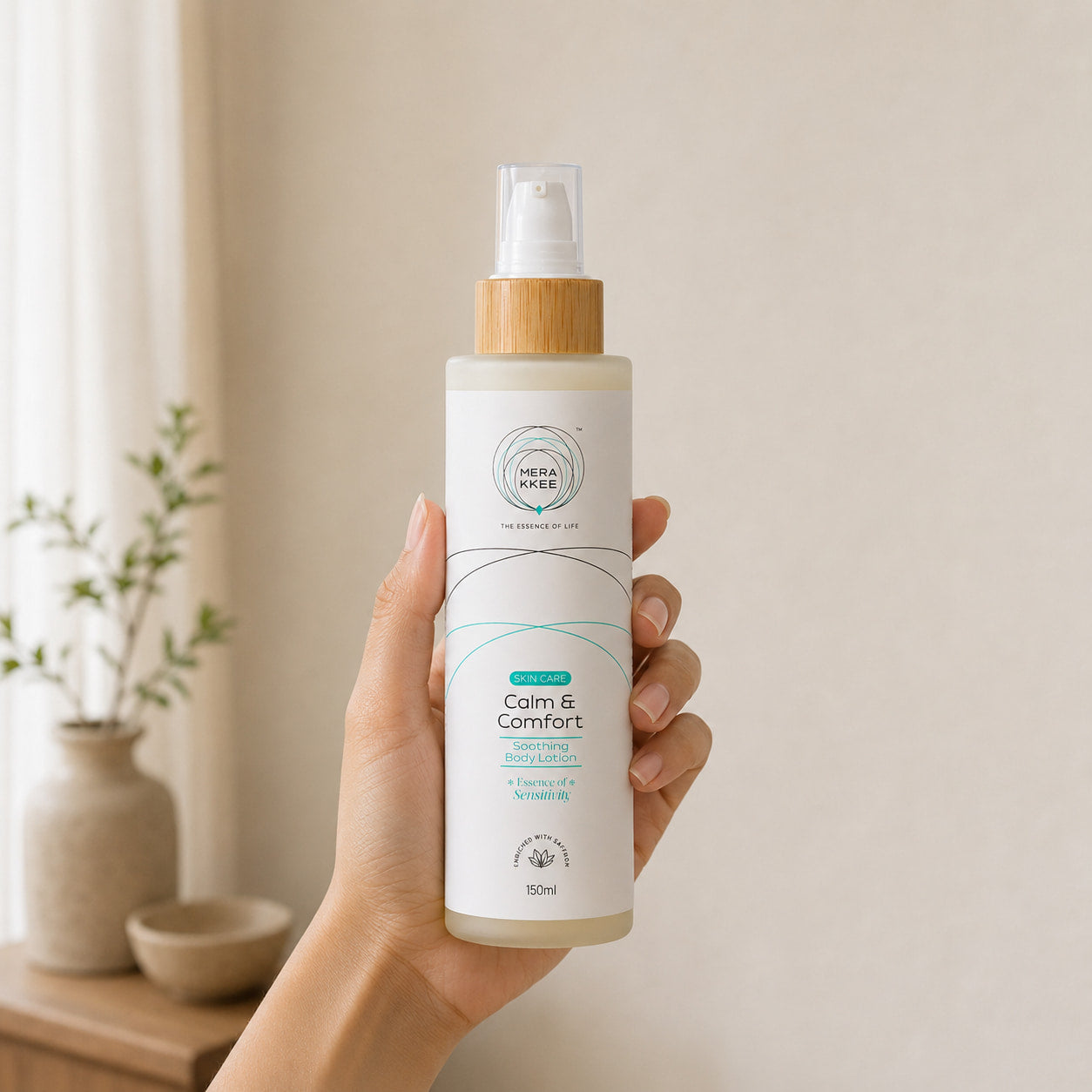 MERAKKEE Soothing Body Lotion 150ml — bottle held in hand size reference — Calm & Comfort Sensitivity